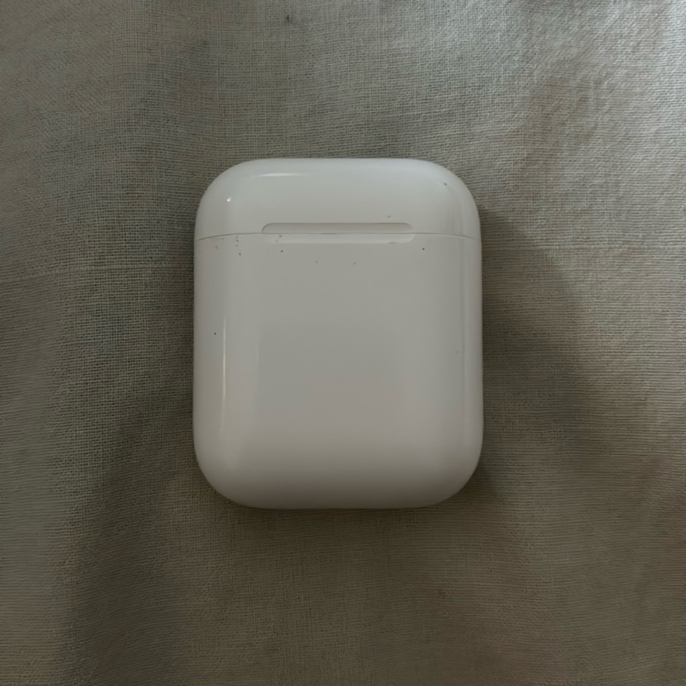 Airpods 2nd Generation Charging Case (NO AIRPODS)